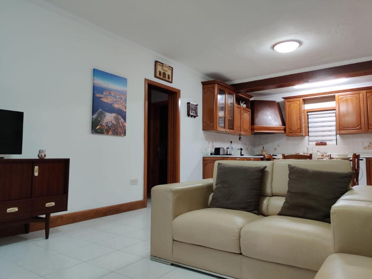 Apartamento In The Heart Of Bugibba Bahía de San Pablo Exterior foto