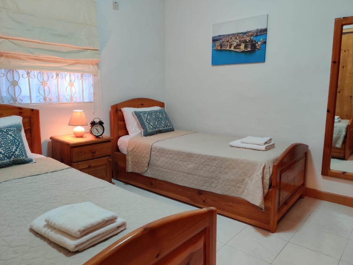 Apartamento In The Heart Of Bugibba Bahía de San Pablo Exterior foto